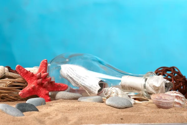 Zee-stilleven de boodschap in een fles — Stockfoto