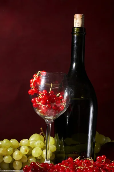 Glass and bottle of wine — Stock Photo, Image