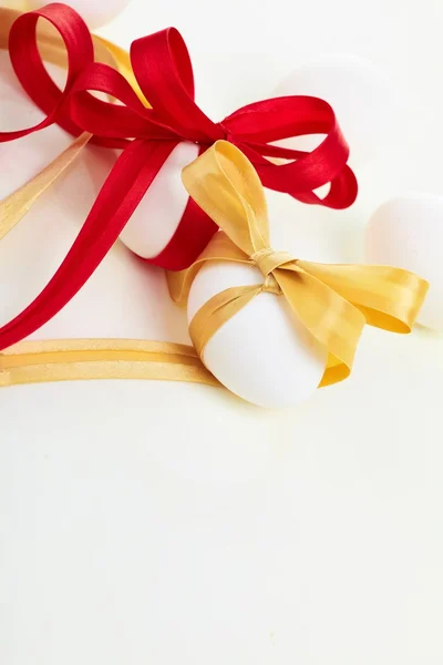 Easter egg with a bow — Stock Photo, Image