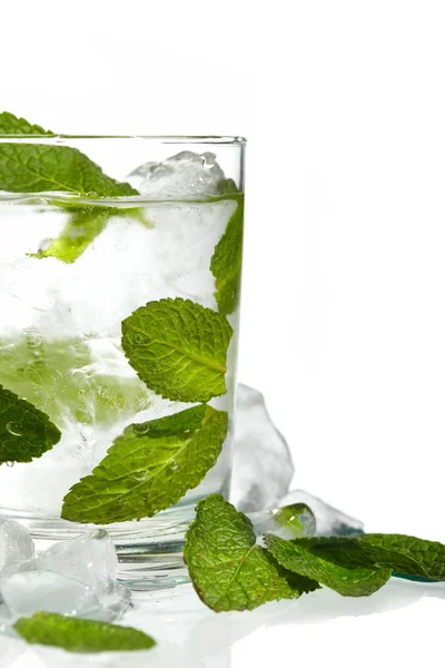 Mint isen vodka — Stockfoto