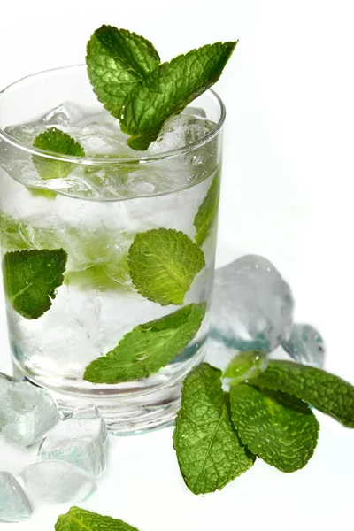 Mint ice vodka — Stock Photo, Image