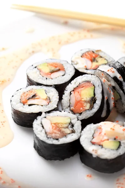 Sushi tradicional japonés — Foto de Stock