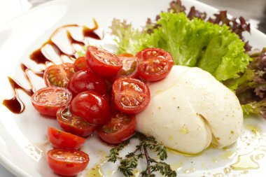 Tomatoes with mozzarella