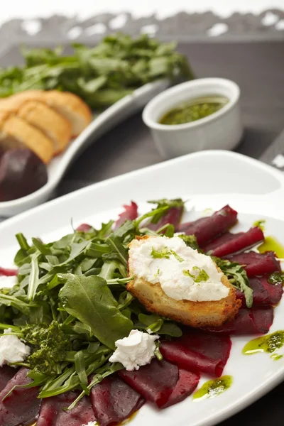 Beetroot salad with sauce — Stock Photo, Image