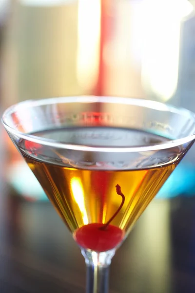 Cocktail kirsikan kanssa — kuvapankkivalokuva