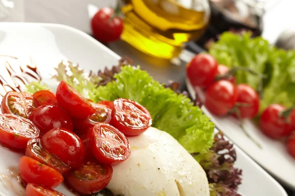 モッツァレラチーズとトマト — ストック写真
