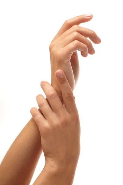 Femmina applicando crema alle mani — Foto Stock