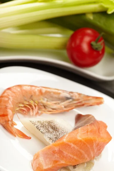 Tiger shrimps with vegetables — Stock Photo, Image