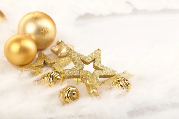 Золото новорічні кулі — стокове фото