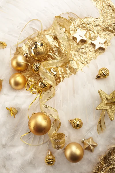 Guld julgranskulor — Stockfoto