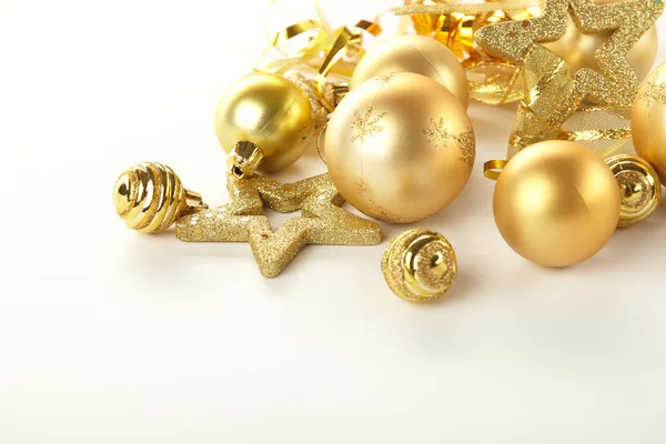 Guld julgranskulor — Stockfoto