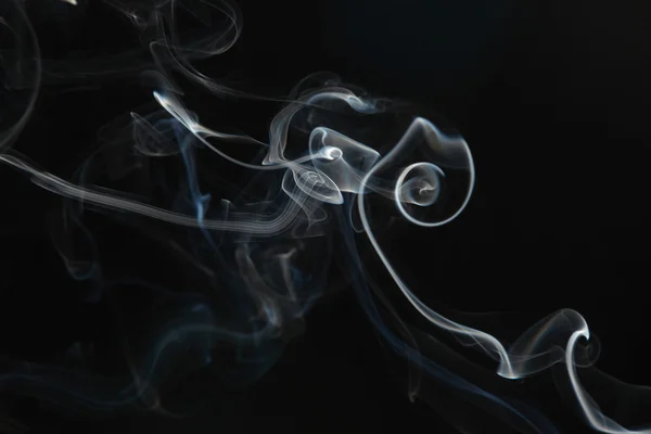 Füst a fekete háttér — Stock Fotó