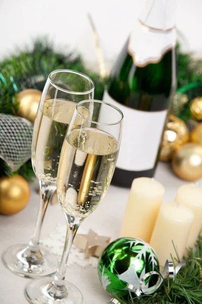 Glazen van champagne op New Year's Eve — Stockfoto