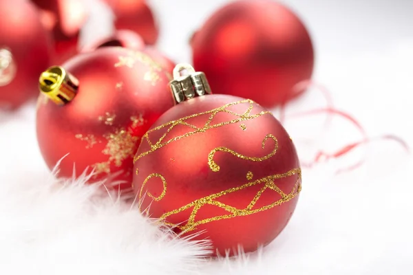 白い背景のクリスマスボール ロイヤリティフリーのストック画像