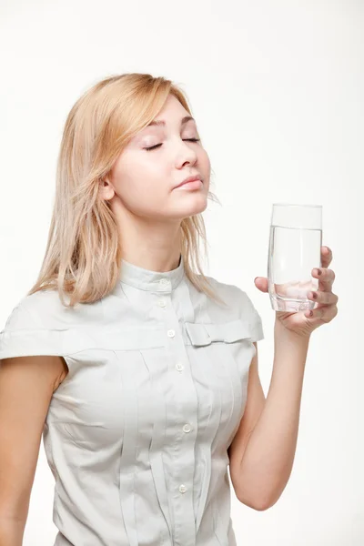 Junge Frau mit Wasser — Stockfoto