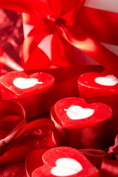 Romantic candles with gift — Stock Photo, Image