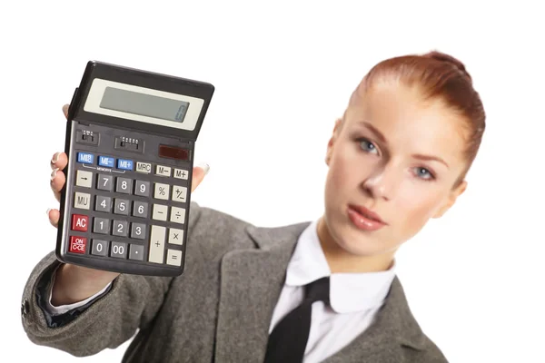 Retrato de jovem empresária com calculadora — Fotografia de Stock