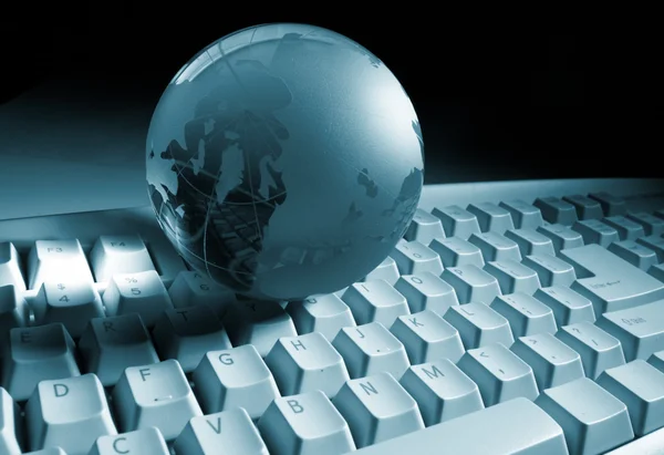 Globe and keyboard — Stock Photo, Image