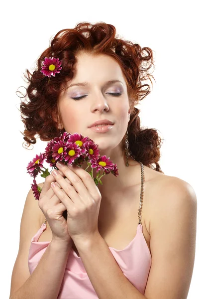 꽃과 함께 행복 한 여자의 초상화 — 스톡 사진