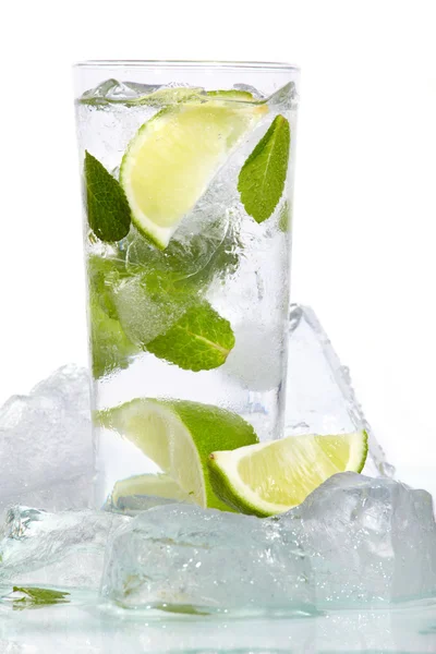 Mint, lime ice wodka — Stockfoto