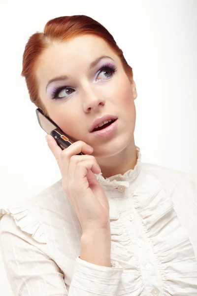Mulher bonita com telefone celular — Fotografia de Stock