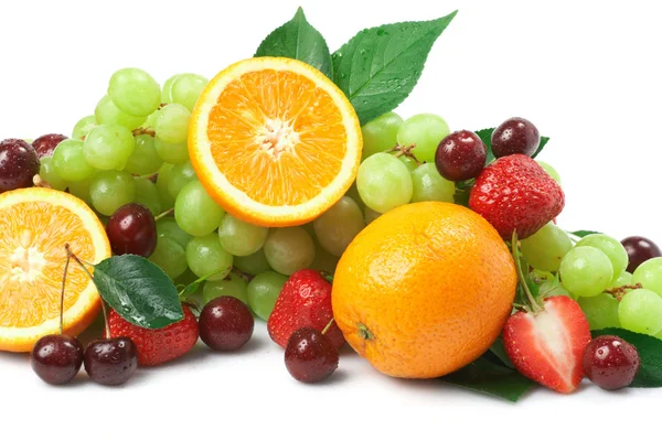 Натюрморт зі свіжих фруктів — стокове фото