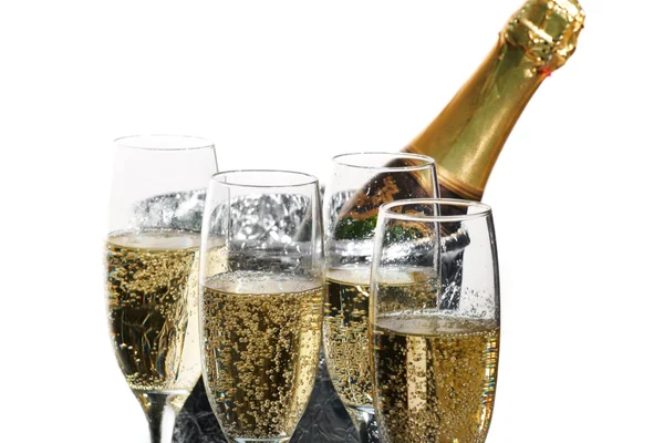 Flauti di champagne e secchio di ghiaccio — Foto Stock