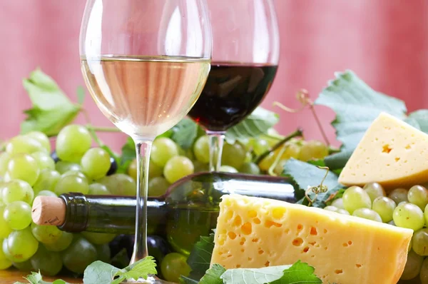 Vin et fromage nature morte — Photo