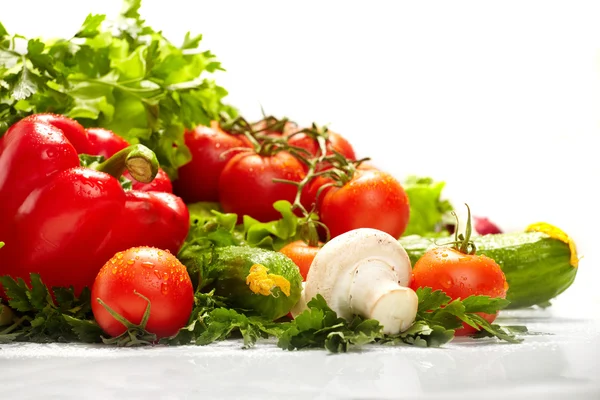 Hortalizas, frutas y otros productos alimenticios frescos . — Foto de Stock