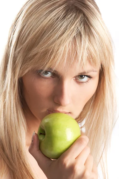 Bir elma ile kız — Stok fotoğraf