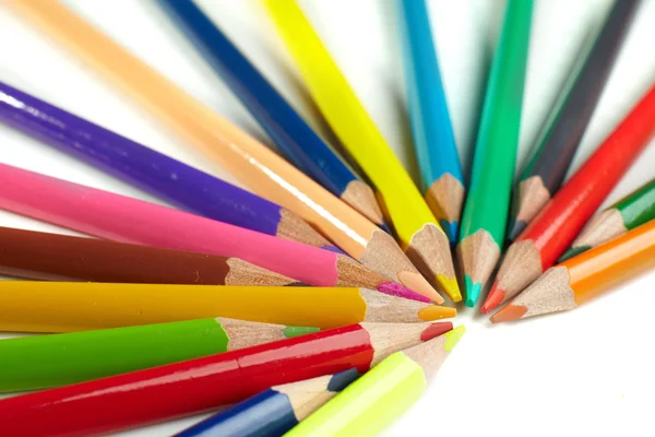 Färg pennor på vit bakgrund — Stockfoto