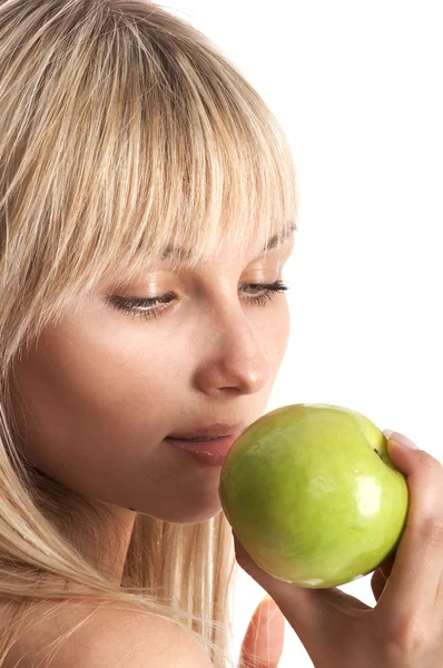 Het meisje met een appel — Stockfoto