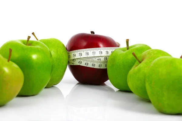 Яблоки измеренные метр, спортивные яблоки — стоковое фото