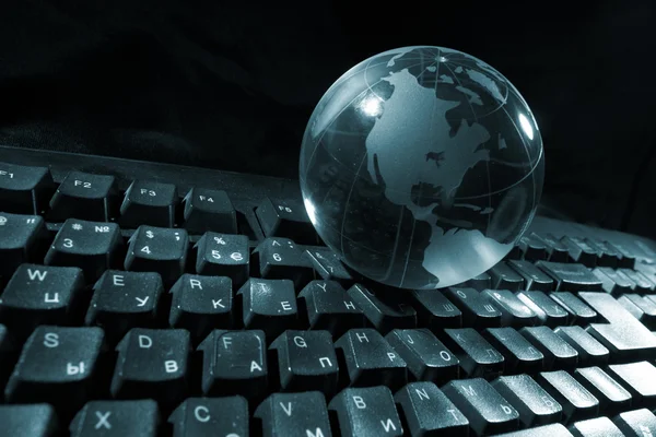 Globe and keyboard — Stock Photo, Image