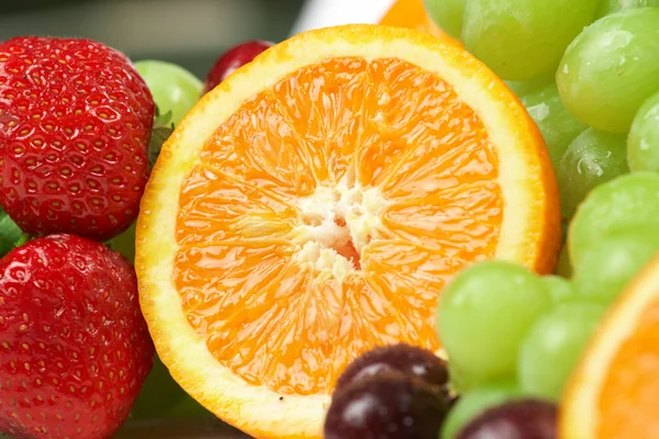 Stilleben av färsk frukt — Stockfoto