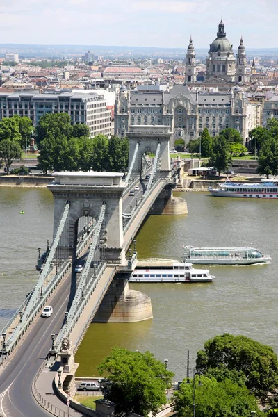 Blick auf Kettenbrücke in Budapest, Ungarn — Stockfoto