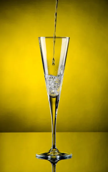 シャンパンの流れ — ストック写真