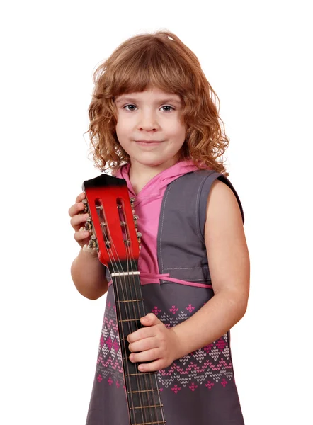 Liten flicka poserar med gitarr — Stockfoto