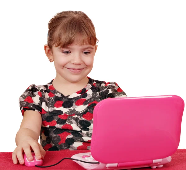 Beauté petite fille avec ordinateur portable — Photo