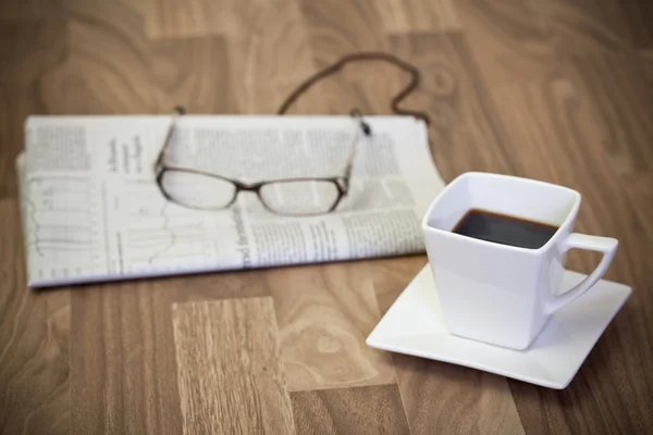 커피와 신문 — 스톡 사진