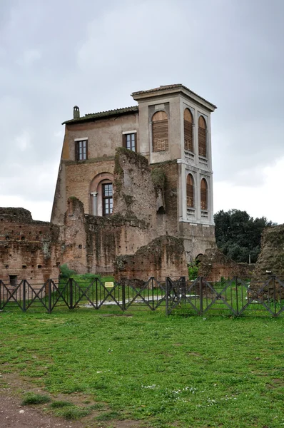 Hus av augustus på kullen Palatinen i Rom — Stockfoto