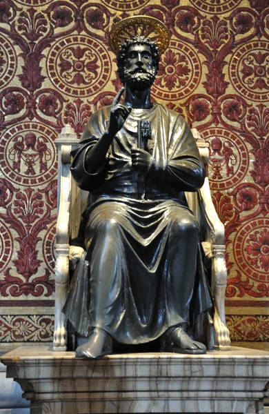 Estatua de San Pietro — Foto de Stock