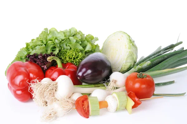 孤立多彩蔬菜安排isolerade färgglada grönsaker arrangemang — 图库照片