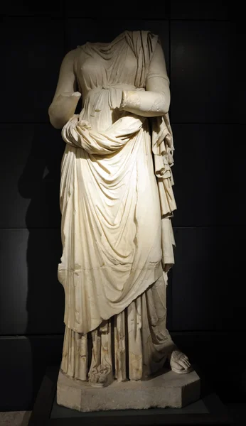 Statua donna antica — Foto Stock