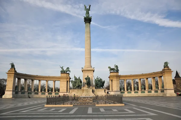 Plaza del Héroe en Budapest —  Fotos de Stock