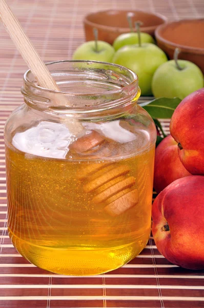 Miel y frutas —  Fotos de Stock