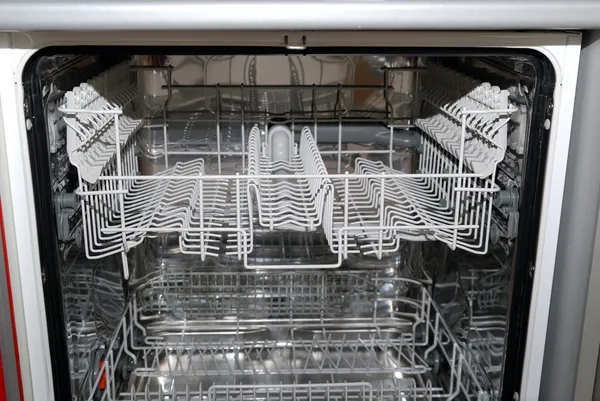 Посудомийна машина — стокове фото