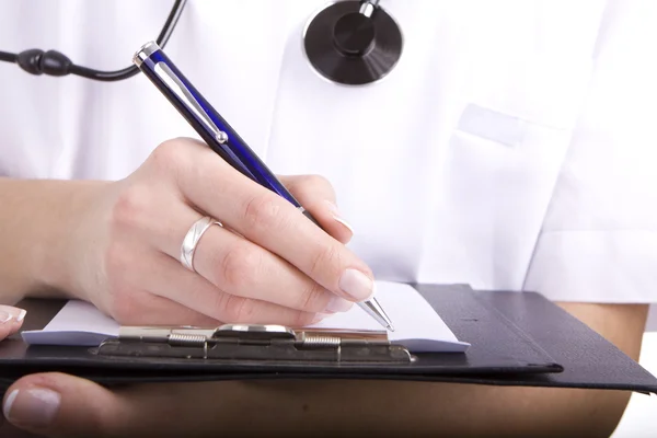 Γιατρός γράφοντας. ψηφιακή νοσοκομείο — Φωτογραφία Αρχείου