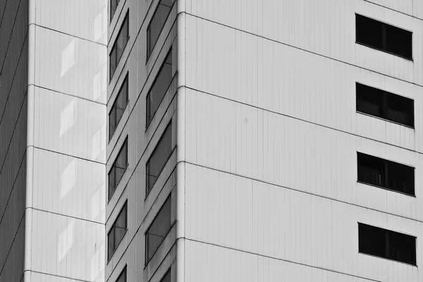 Die Fassade des Wolkenkratzers — Stockfoto