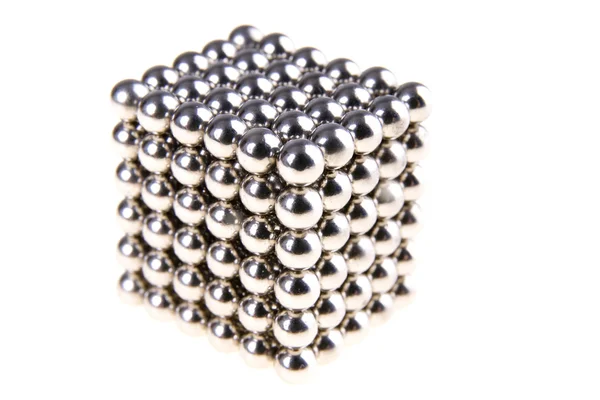 Kub av magnetiska pärlor — Stockfoto